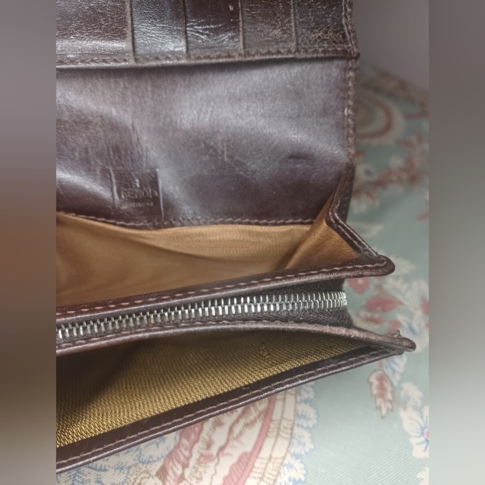 Vintage 90's Fendi Zucca Compact Wallet - Picture 13 of 14
